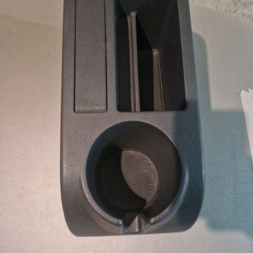 Middle cup holder used with handbrake slot for Golf 5