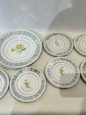 Keramiko porcelain plate set of 7 vintage, used