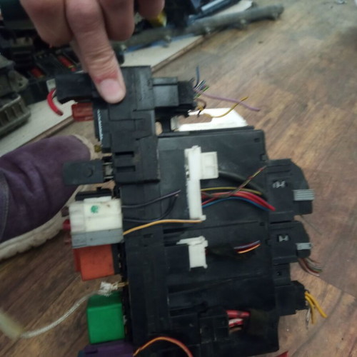 Fuse box SAM A0275454532 used for Mercedes-Benz S-Class sedan W220