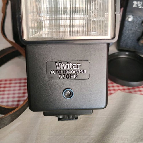 Camera Zenit 12xp & Flash Vivitar Auto Thyristor 550FD φωτογραφική μηχανή