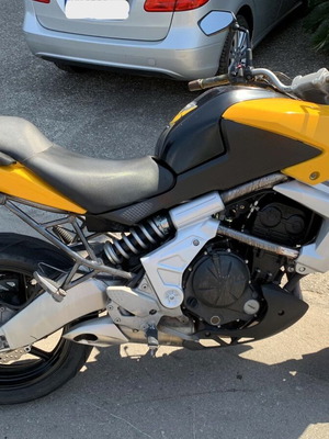 Kawasaki Versys 650 ABS 2010 used with top case and excellent engine