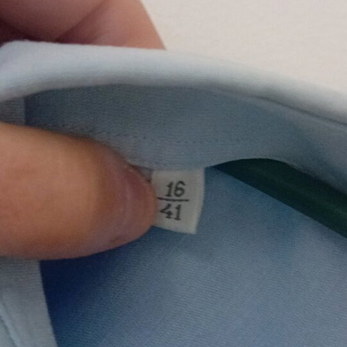 Rocco Barocco shirt large like new, light blue