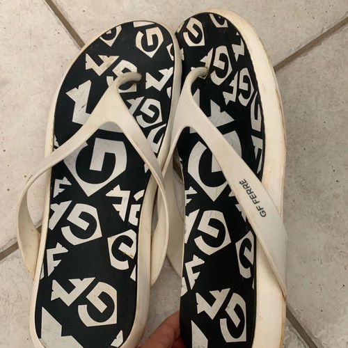 GF Ferre flip flops used, women's size 41