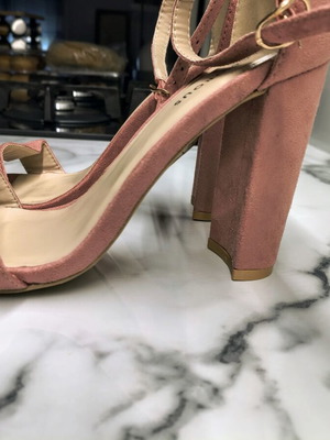 Glamorous ροζ suede πέδιλα με χοντρό τακούνι, καινούργια