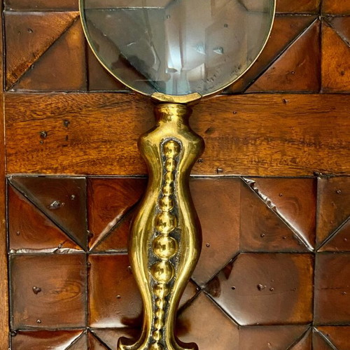 Vintage magnifying glass made of brass like new