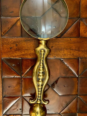 Vintage magnifying glass made of brass like new