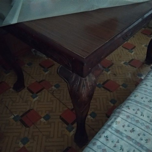 Table with lion legs and 4 chairs used