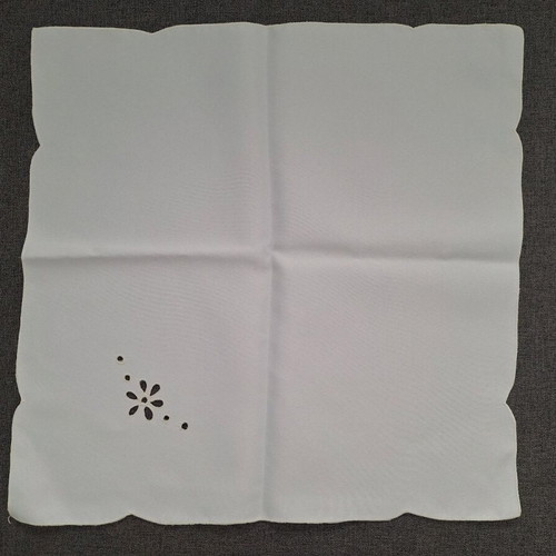 Set of 5 new white satin table runners with design