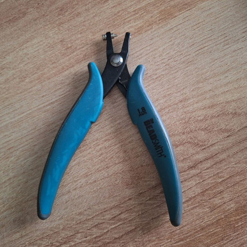 Punching pliers tool like new for metal and wood