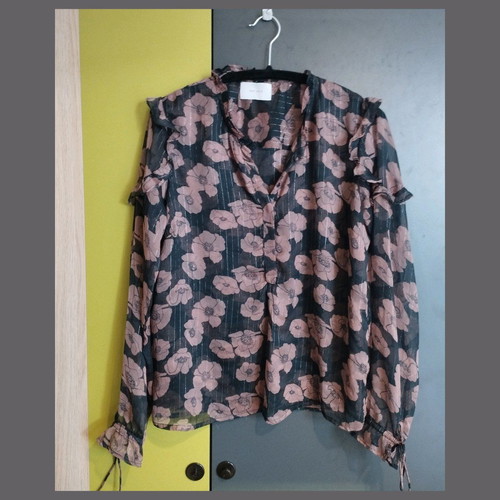 NEO NOIR women's blouse size M/L like new