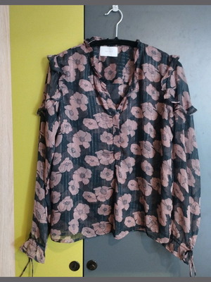 NEO NOIR women's blouse size M/L like new