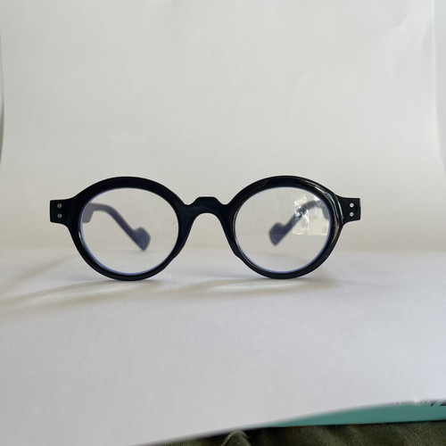 Unisex round reading glasses, black, +2.00 and +2.50