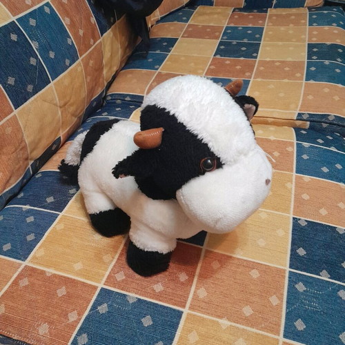 Cow and lamb stuffed toys used, sound feature