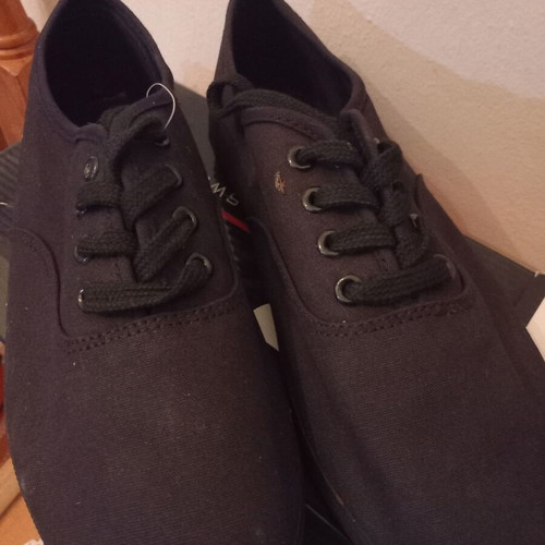 Black canvas shoes size 41