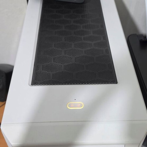 Phanteks Enthoo Pro White case like new with screw kit