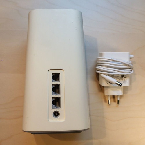 Huawei 5G CPE Pro 2 H122-373 5G Wi-Fi 6 router
