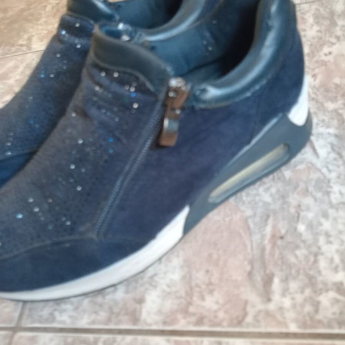 Piazza Shoes γυναικεία αθλητικά σαν καινούργια με στρας και φερμουάρ, μέγεθος 38, μπλε