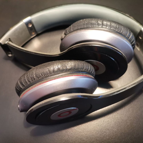 Dr. Dre Beats headphones used, wired