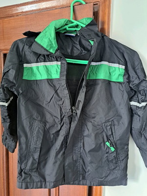 Windbreaker No 7 like new, black and green