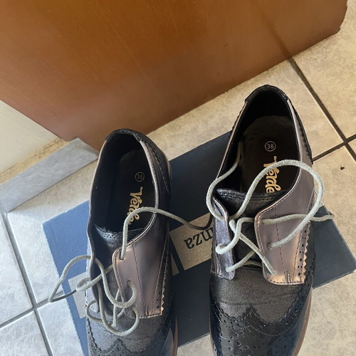 Verde Oxford shoes size 38 like new, black and rose gold
