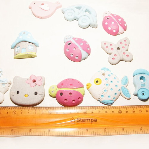 Children's decorative ceramics used, pack of 35 wall designs