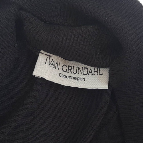 Ivan Grundahl Copenhagen women's open cardigan size L black like new