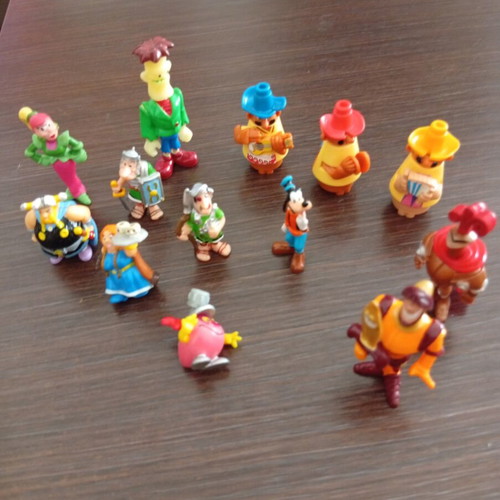 Kinder figures used, set of 13