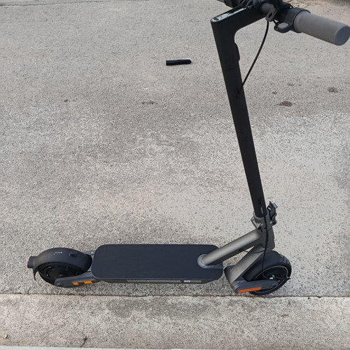 Xiaomi 4 Ultra Electric Scooter like new, 600 km range