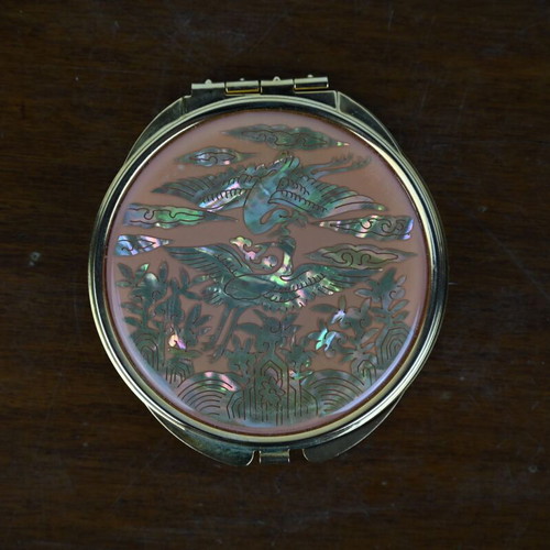 Vintage compact mirror with gold metal case like new