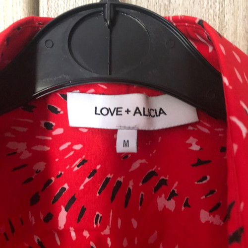 Love and Alicia shirt new cotton oversized red size M
