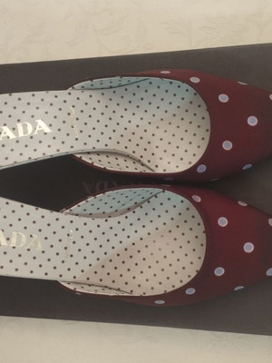 Prada fabric mules like new, burgundy with lilac polka dots size 39.5