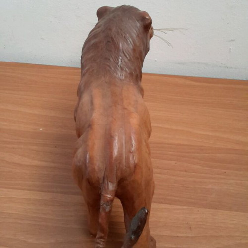 Decorative lion made of polyresin
