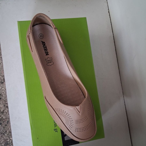 Women's shoes size 40 new beige