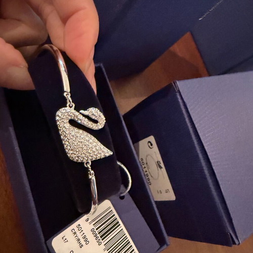 Swarovski Crystal Swan Bangle New, Rhodium Plated, Adjustable Chain