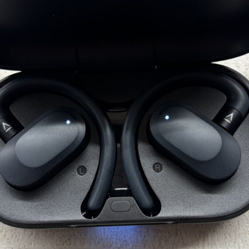 Creative Outlier Go Dark Blue wireless earbuds