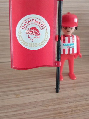Playmobil Olympiacos fan with flag like new