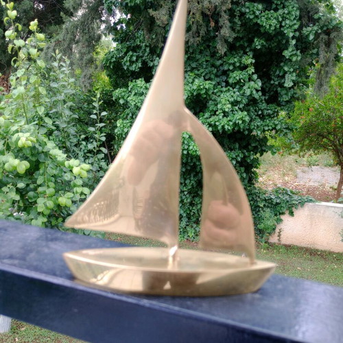 Brass decorative sailboat Zoulovits like new