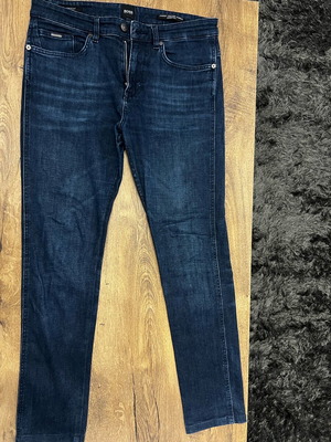 Hugo Boss men's slim fit denim like new, blue