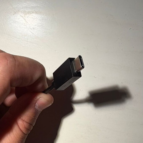USB to USB Type-C charging and data cable black, like new