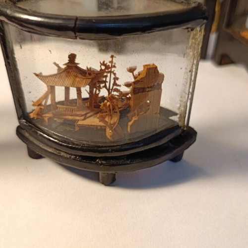 Chinese decorative items used, pack
