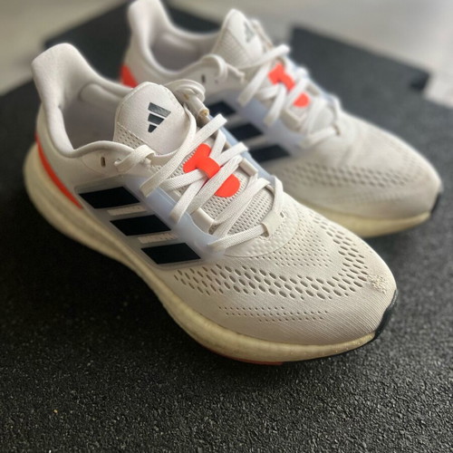 Adidas white athletic shoes used, size 38