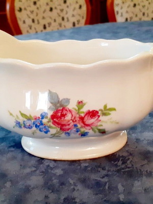 Vintage porcelain gravy boat RORSTRAND Sweden 1960