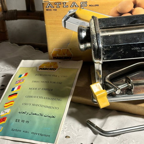 Marcato Atlas 150 dough machine like new, professional quality