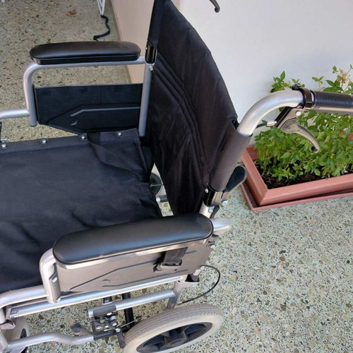 Ce Vita wheelchair with hand brakes