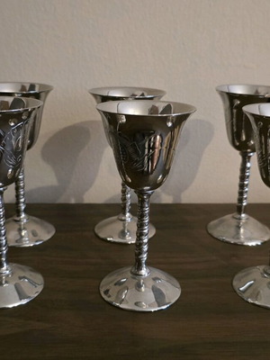 Silver-plated glasses set of 6 like new with design