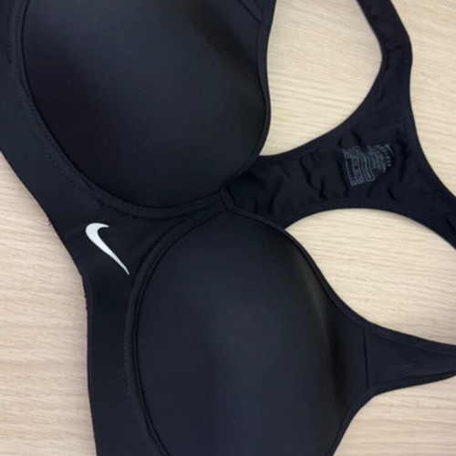 Nike sports bra 75B like new, black and yellow
