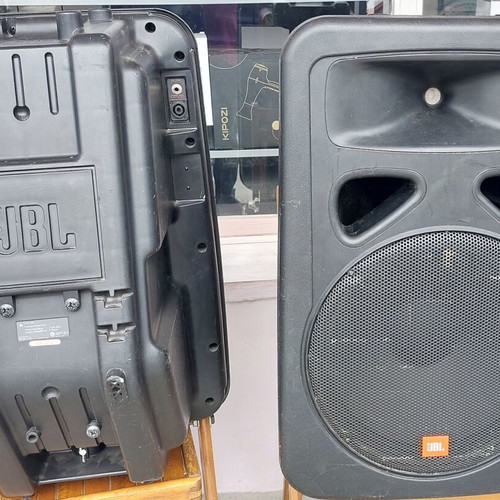 JBL EON1500 Two-Way Speaker Like New