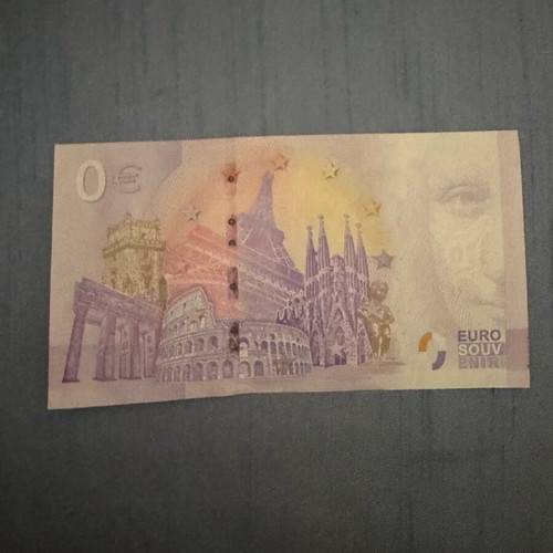 Collectible souvenir banknote like new from Germany
