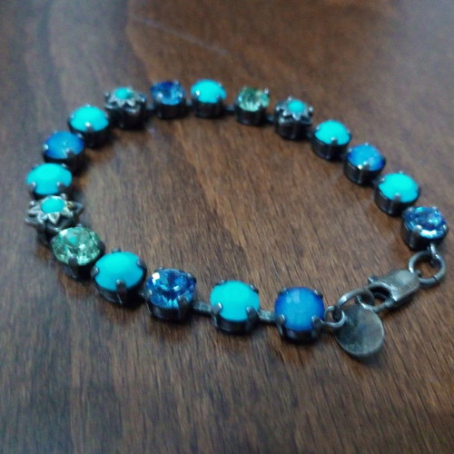 Vogline Paris vintage bracelet with Swarovski crystals used, blue turquoise