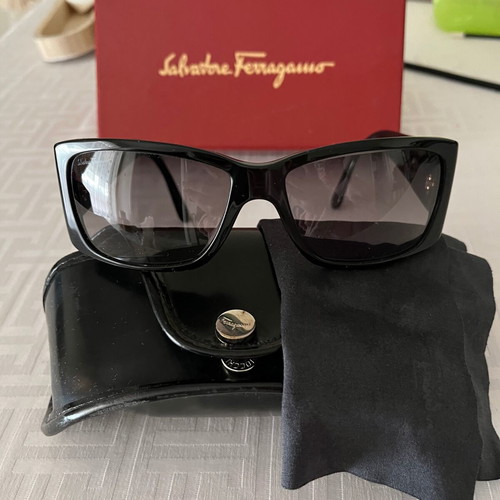 Salvatore Ferragamo sunglasses new, black with gold logo